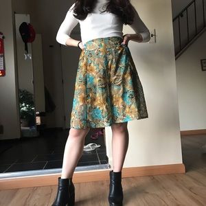 Vintage Blue and gold colored floral printed skirt size 6